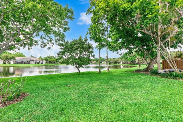 2073 Montpeliar, Weston, FL 33326