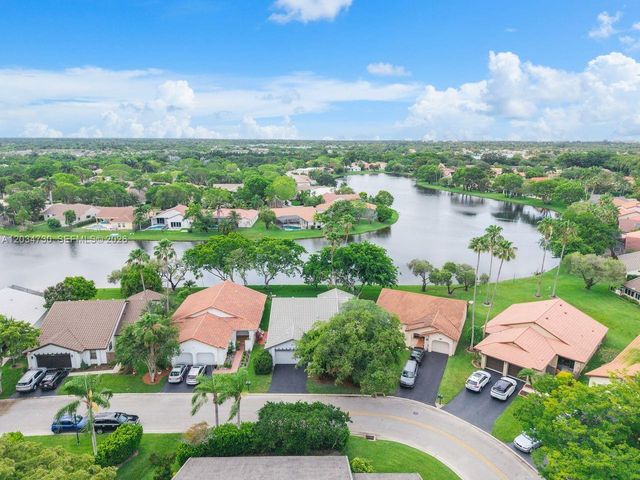 2073 Montpeliar, Weston, FL 33326