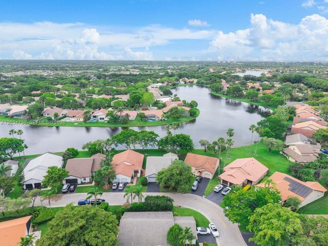 2073 Montpeliar, Weston, FL 33326