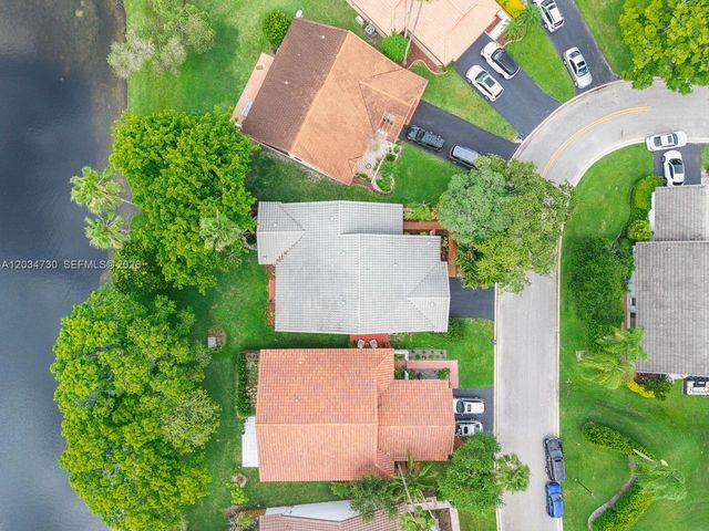 2073 Montpeliar, Weston, FL 33326