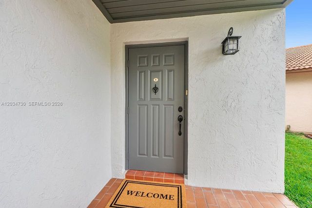 2073 Montpeliar, Weston, FL 33326
