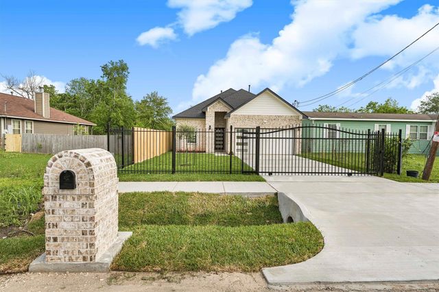 8125 Kenton Street, Houston, TX 77028