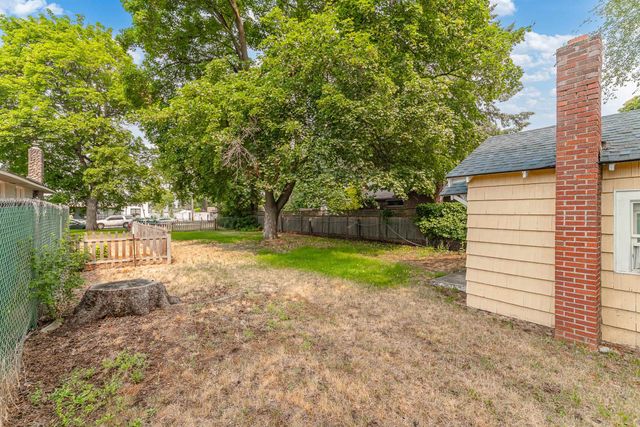 104 N Farr Rd, Spokane Valley, WA 99206