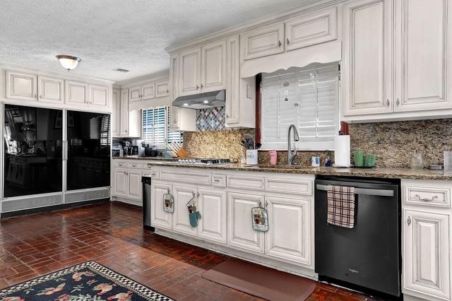 4340 Green Hill Road, Gainesville, GA 30506