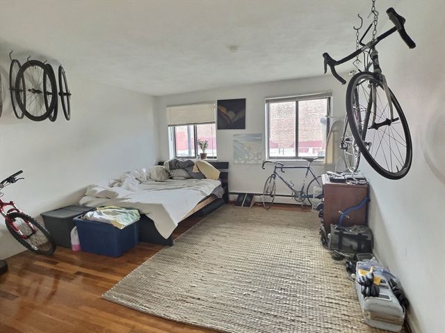 1027 Commonwealth Ave 17, Boston, MA 02215