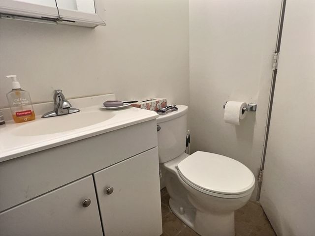 1027 Commonwealth Ave 17, Boston, MA 02215