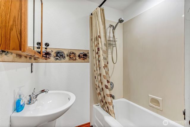 1008 -1008B S Huson Street, Tacoma, WA 98405