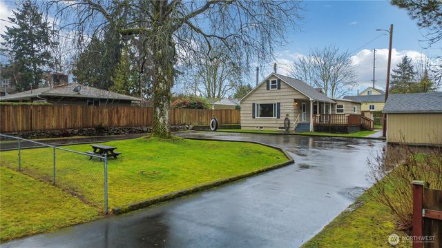 1008 -1008B S Huson Street, Tacoma, WA 98405