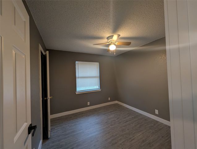 6709 Ridgecrest Court, Fort Worth, TX 76133