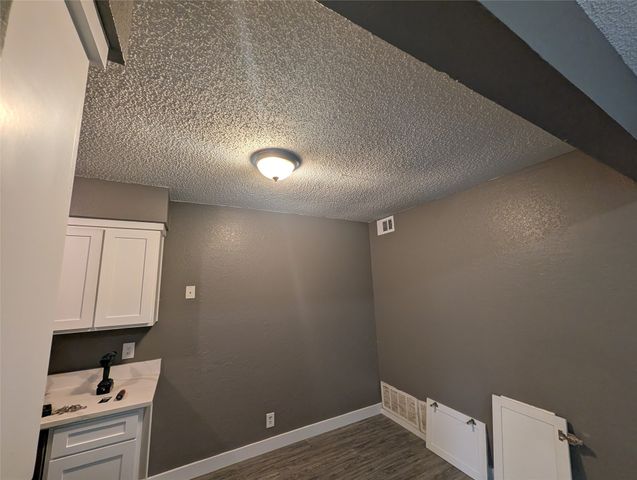 6709 Ridgecrest Court, Fort Worth, TX 76133