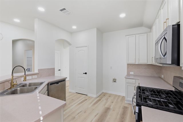 10709 Nantucket Drive, Rowlett, TX 75089