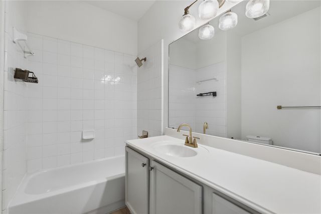 10709 Nantucket Drive, Rowlett, TX 75089