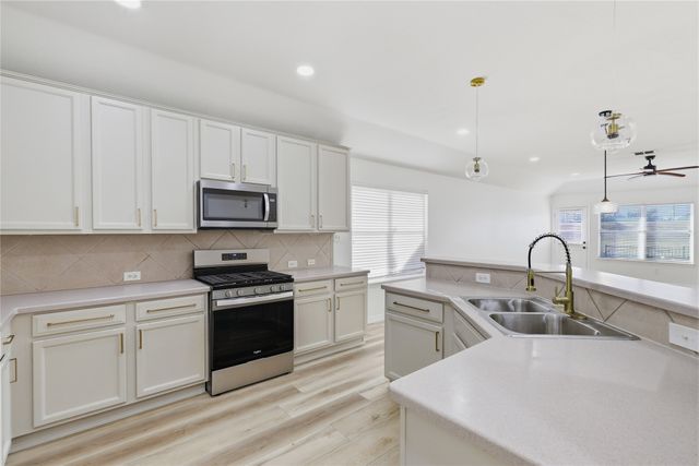 10709 Nantucket Drive, Rowlett, TX 75089