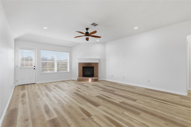 10709 Nantucket Drive, Rowlett, TX 75089