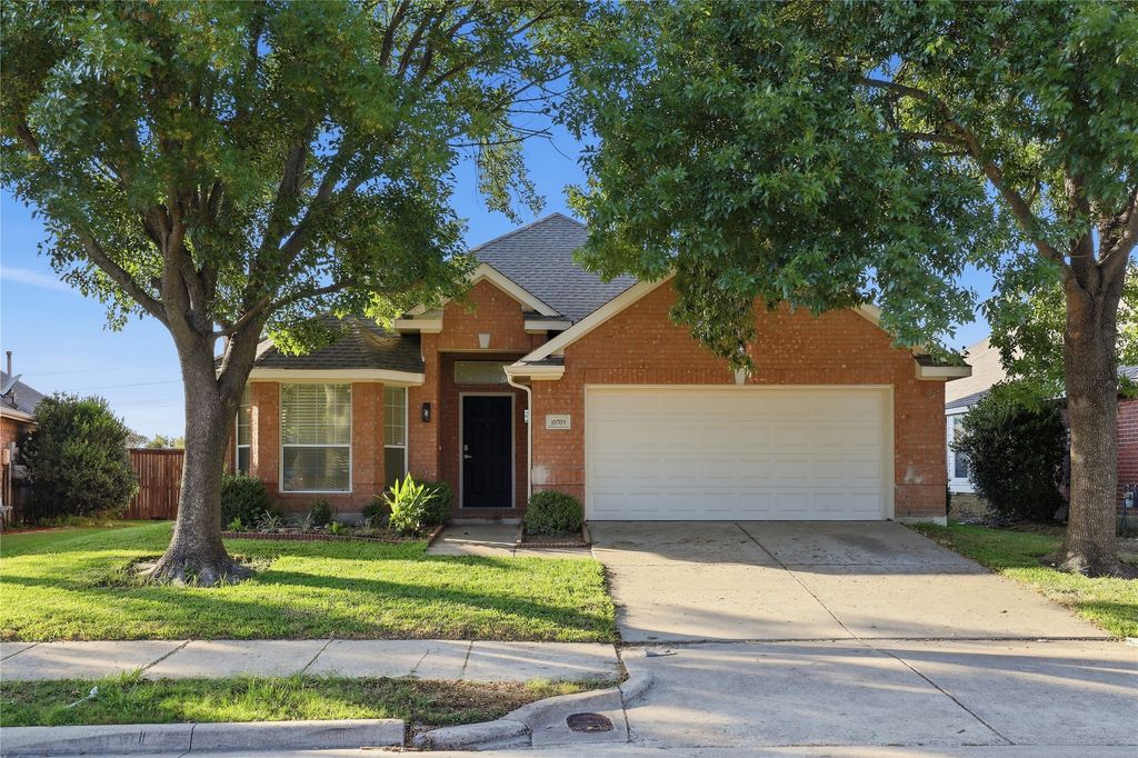 10709 Nantucket Drive, Rowlett, TX 75089