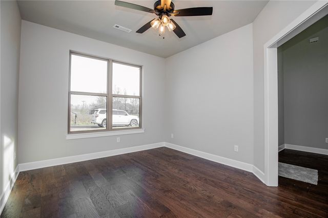 2 Hebrides Circle, Bella Vista, AR 72715