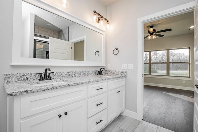 2 Hebrides Circle, Bella Vista, AR 72715