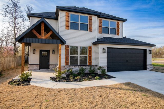 2 Hebrides Circle, Bella Vista, AR 72715