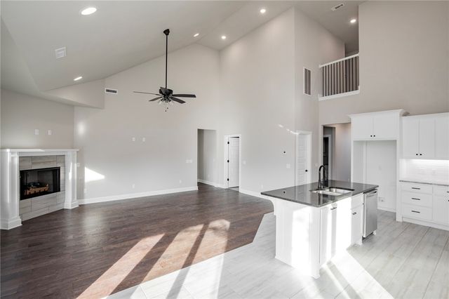 2 Hebrides Circle, Bella Vista, AR 72715