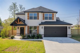 2 Hebrides Circle, Bella Vista, AR 72715