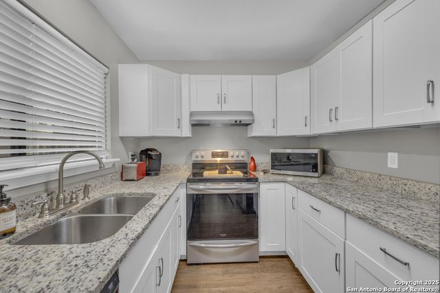 10202 Aurora Fld, San Antonio, TX 78245
