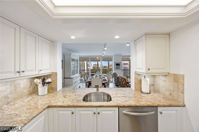 4651 Gulf Shore BLVD N 1106, Naples, FL 34103