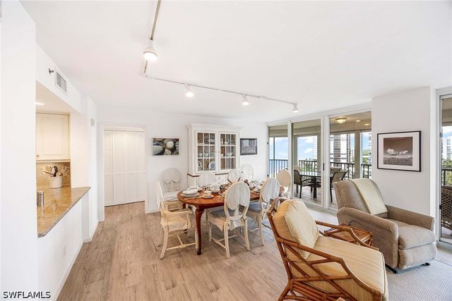 4651 Gulf Shore BLVD N 1106, Naples, FL 34103