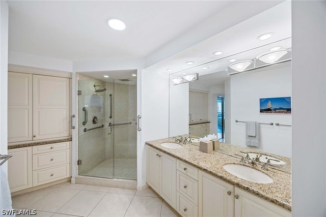 4651 Gulf Shore BLVD N 1106, Naples, FL 34103