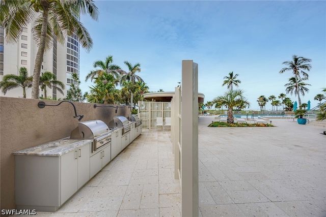 4651 Gulf Shore BLVD N 1106, Naples, FL 34103