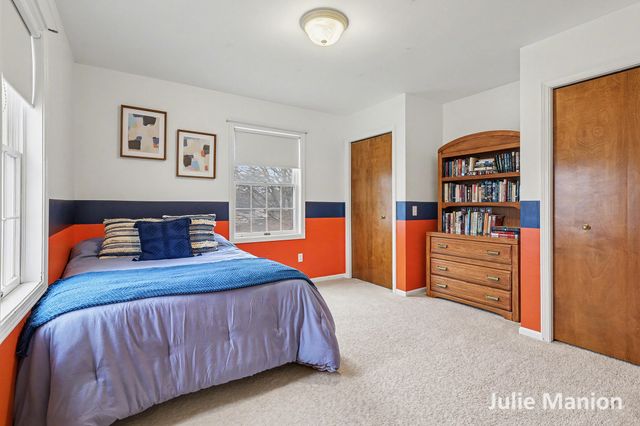 4701 Maplehollow Court SE, Grand Rapids, MI 49508