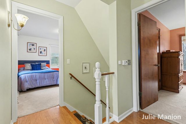 4701 Maplehollow Court SE, Grand Rapids, MI 49508