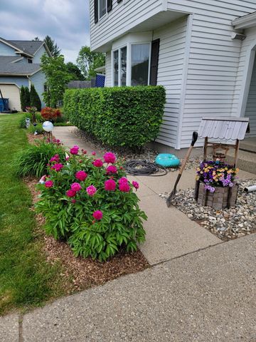 4701 Maplehollow Court SE, Grand Rapids, MI 49508