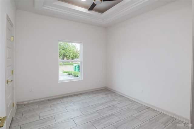 809 Nannette Avenue, Pharr, TX 78577