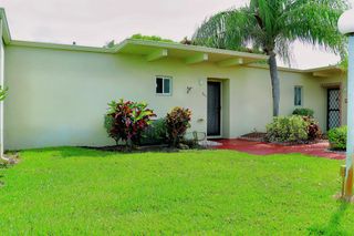 2532 Boundbrook Drive S 105, Palm Springs, FL 33406