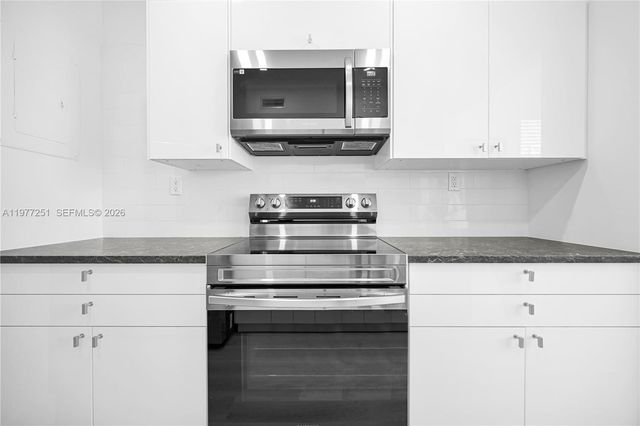 250 180th Dr 554, Sunny Isles Beach, FL 33160