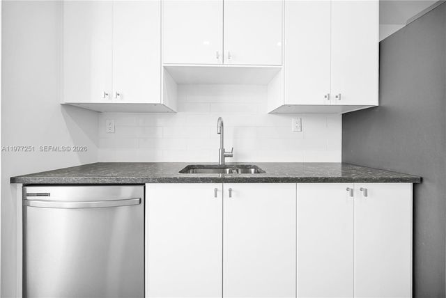 250 180th Dr 554, Sunny Isles Beach, FL 33160