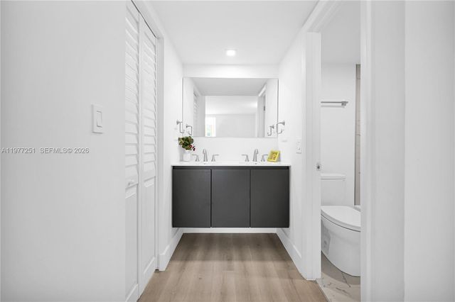 250 180th Dr 554, Sunny Isles Beach, FL 33160