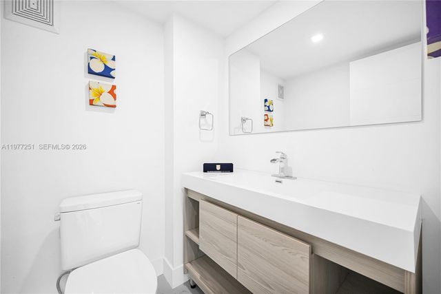 250 180th Dr 554, Sunny Isles Beach, FL 33160