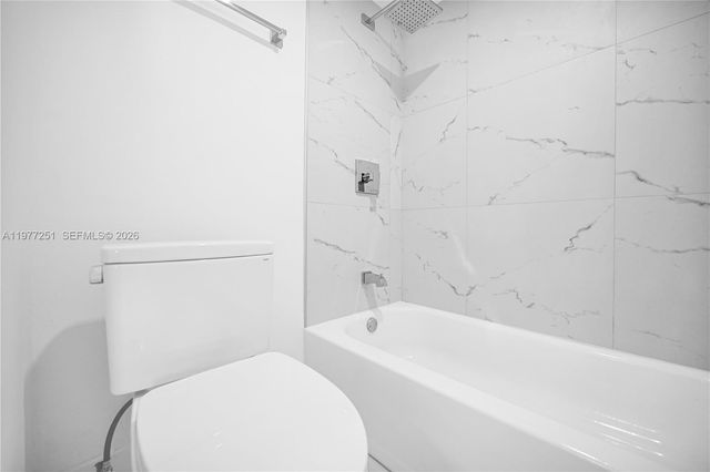 250 180th Dr 554, Sunny Isles Beach, FL 33160