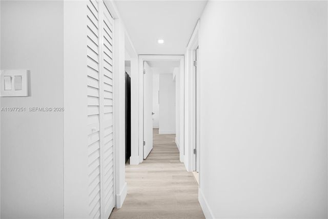 250 180th Dr 554, Sunny Isles Beach, FL 33160