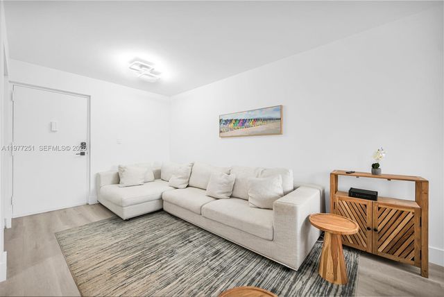 250 180th Dr 554, Sunny Isles Beach, FL 33160