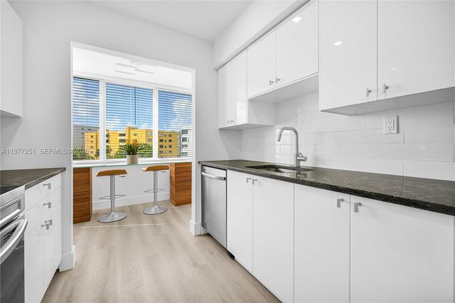 250 180th Dr 554, Sunny Isles Beach, FL 33160