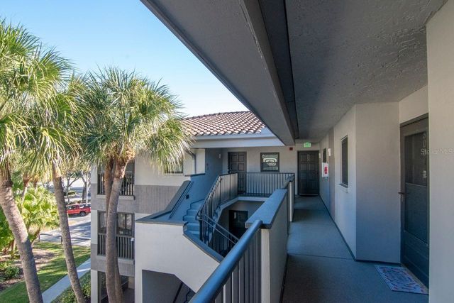 2650 COUNTRYSIDE BOULEVARD F303, Clearwater, FL 33761