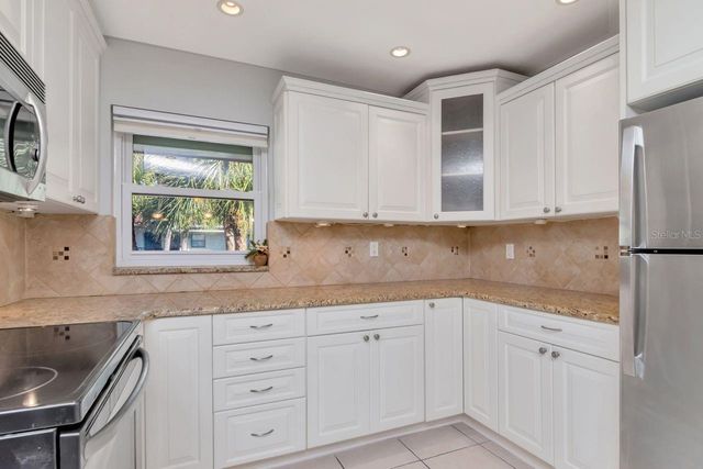 2650 COUNTRYSIDE BOULEVARD F303, Clearwater, FL 33761