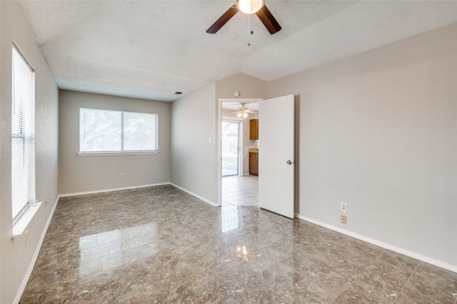 2630 Remmington Drive, Grand Prairie, TX 75052