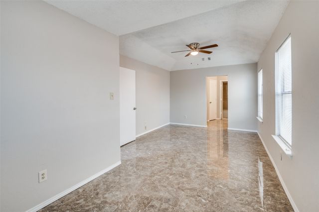 2630 Remmington Drive, Grand Prairie, TX 75052