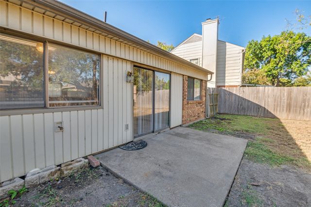 2630 Remmington Drive, Grand Prairie, TX 75052
