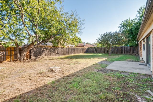 2630 Remmington Drive, Grand Prairie, TX 75052