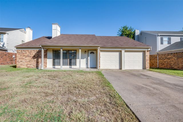 2630 Remmington Drive, Grand Prairie, TX 75052