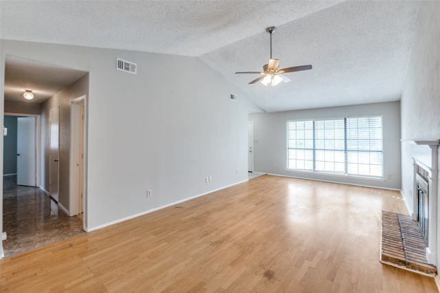 2630 Remmington Drive, Grand Prairie, TX 75052